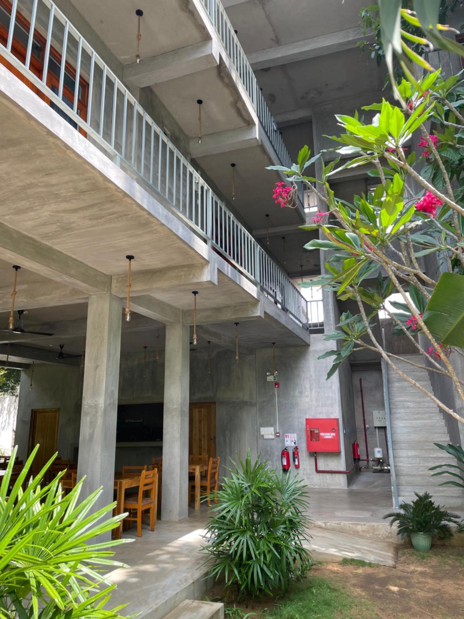 Hotel Surf Gangs Arugambay Arugam Bay Exterior foto
